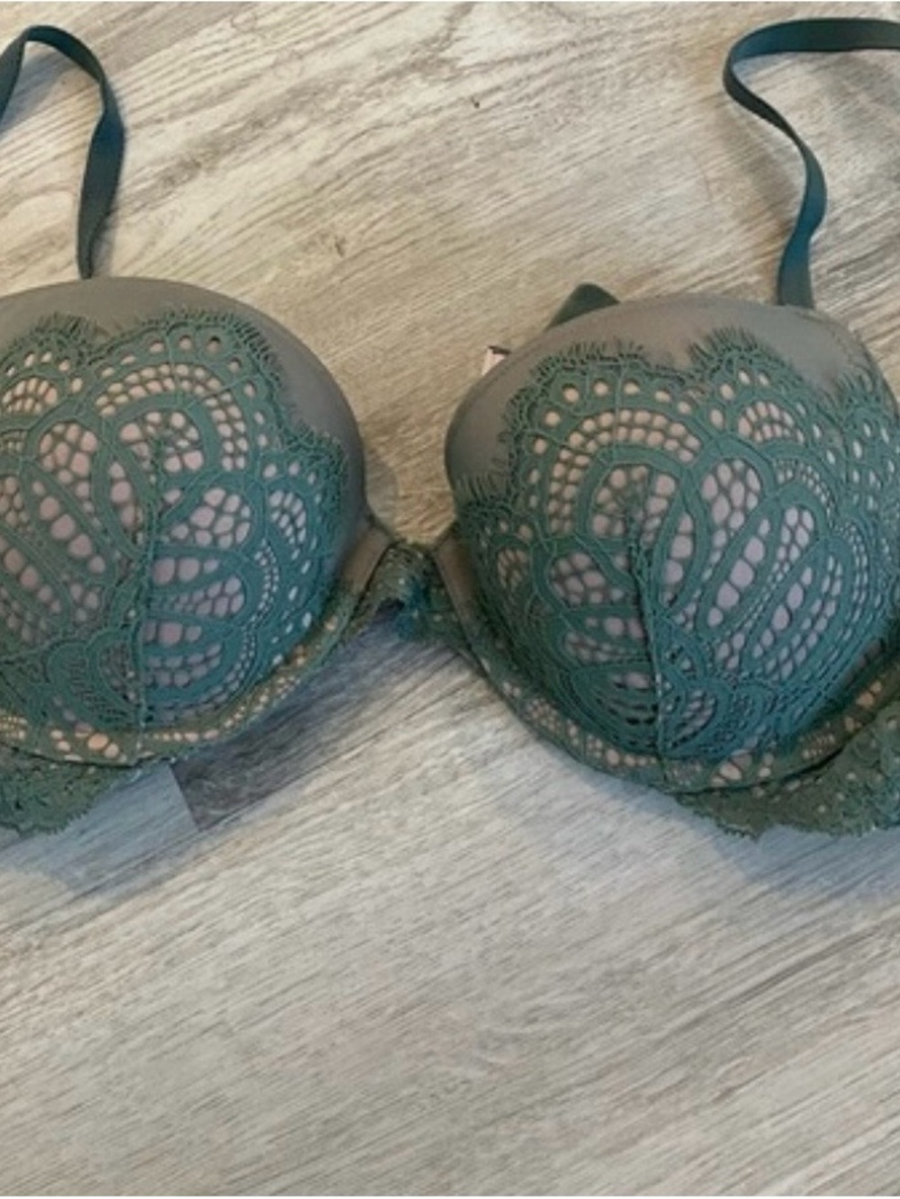 Victoria's Secret Angels Olive Green Lace Push-Up Bra